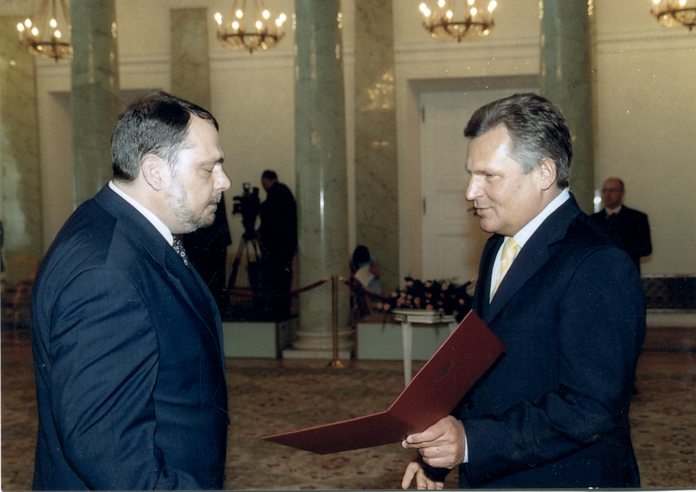 Nominacja na stanowisko profesora – z Prezydentem RP Aleksandrem Kwaśniewskim, 2002